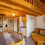 Face Au 6 Voyageurs * Les Angles (Pyrenees-Orientales)